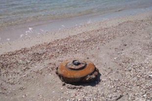 На берегу Азовского моря нашли мину: детали.