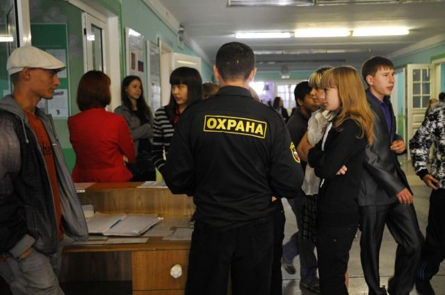 Псковские школы проверят на предмет антитеррористической защищенности
