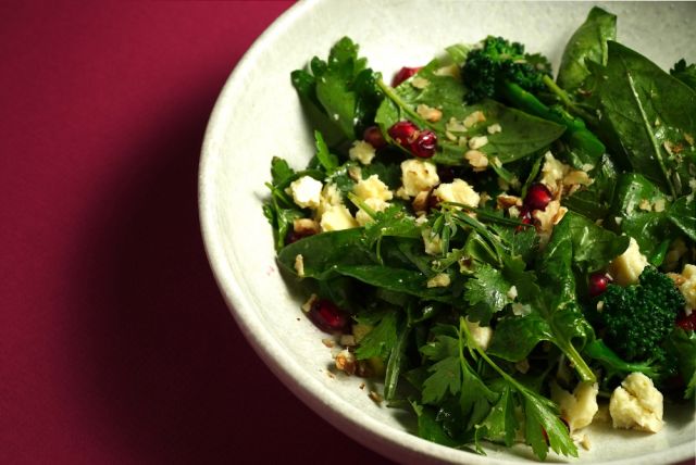 Лучшие весенние салаты: 15 рецептов от «Едим Дома»