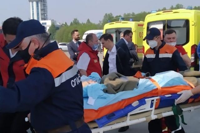 В Москве медики борются за жизнь мальчика, раненного в казанской школе