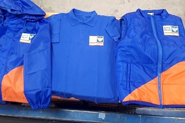 Почта России обновила форменную одежду сотрудников курьерской службы Югры