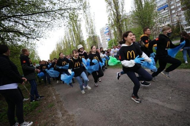 В Курске участники экологического забега собрали 2,5 тонны мусора за час