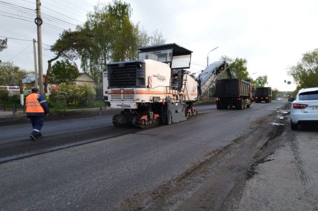 Болховское шоссе Орла начали очищать от старого асфальта