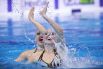 Светлана Колесниченко и Светлана Ромашина выступают в технической программе на соревнованиях дуэтов на чемпионате Европы по водным видам спорта в Будапеште