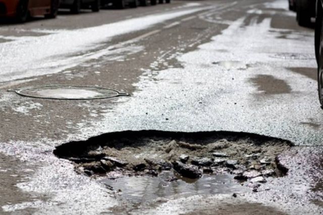 Прокуратура обнаружила ямы на отремонтированных дорогах в Нижнем Новгороде