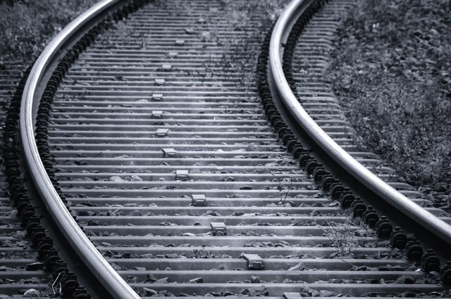 В Миассе поезд насмерть сбил 41-летнего мужчину