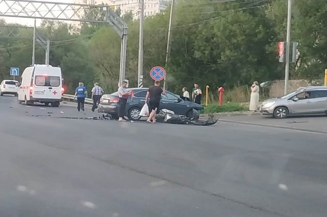 Во Владимире в ДТП с «Ниссаном» погиб 40-летний мотоциклист