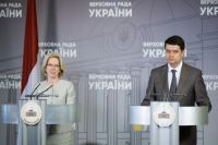 Спикер сейма Латвии и председатель Рады посетят Донбасс