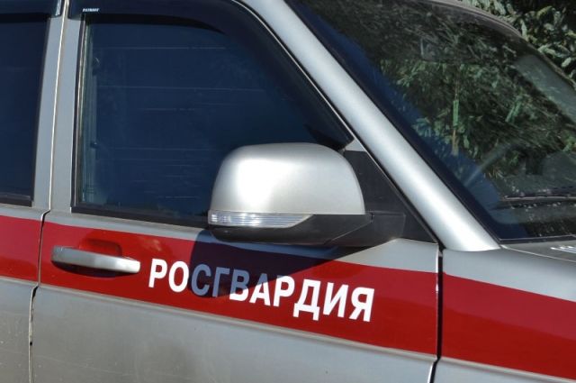 В Екатеринбурге задержан мужчина, угрожавший сжечь детей в школе