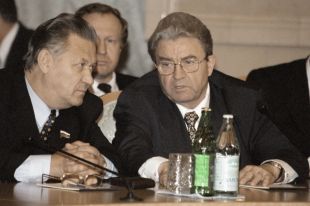Геннадий Игумнов (справа)