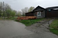 В зоне подтопления в Ермаковском районе находится 73 приусадебных участка, подтоплены 20 жилых домов.