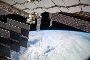 Космонавты прочли сценарий фильма „Вызов“, в котором они сыграют