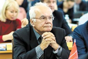 Геннадий Сторожев считает, что «Молот» надо сделать муниципальным.