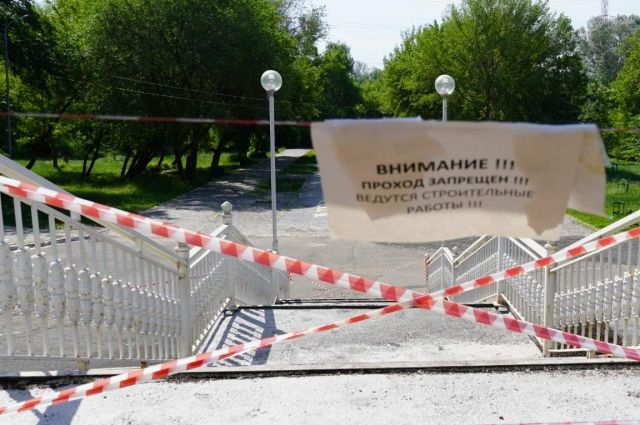 Срок окончания ремонта пешеходного моста через Урал в Оренбурге – 1 августа текущего года.
