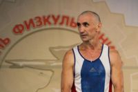 Николаю Федоровичу 59 лет, он уже обладатель нескольких мировых рекордов.