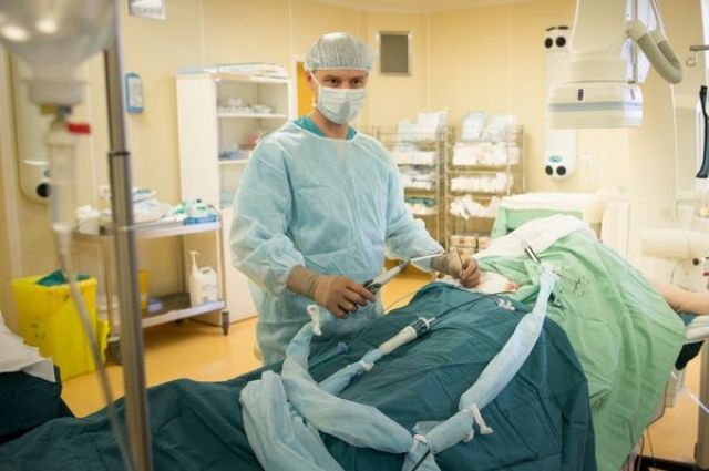 Пациент попал на операционный стол спустя 1,5 года после проведенной в центре операции по пересадке донорского сердца.