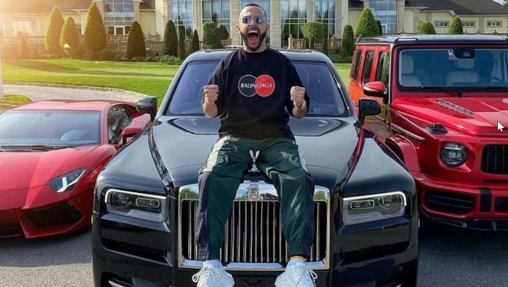 Гусейн Гасанов и его автомобиль Rolls-Royce Cullinan