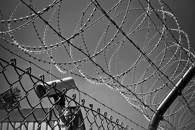 Сухую голодовку объявили 19 заключенных смоленской колонии – ТАСС