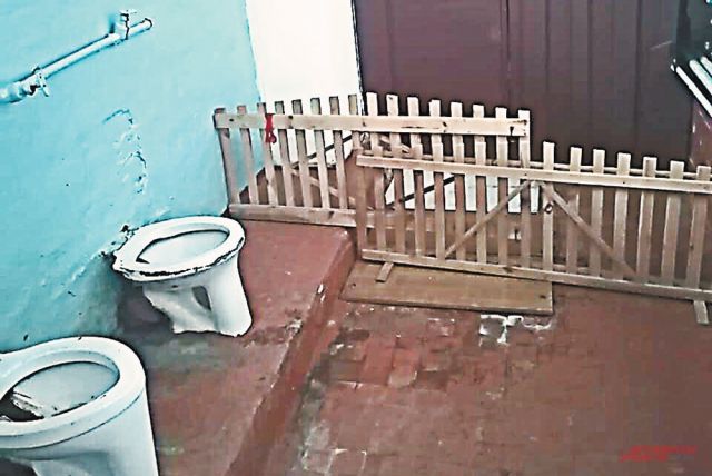 В Гусь-Хрустальном «Domestos» отремонтирует худший в России школьный туалет