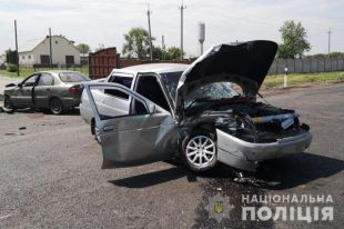 В Запорожской области столкнулись две легковушки: один человек погиб