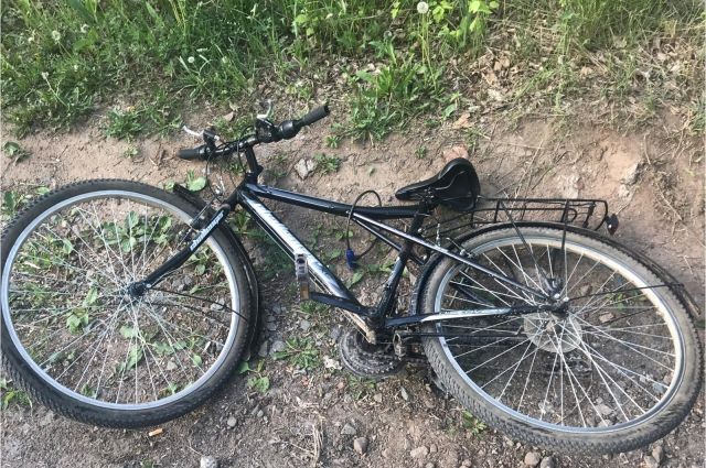 11-летняя велосипедистка попала под машину в Воткинске