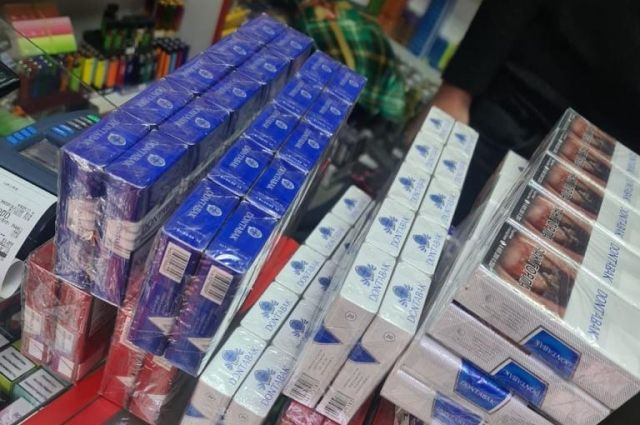 Сотрудница супермаркета украла 140 пачек сигарет в Батайске