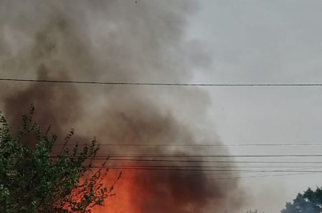 16 человек тушили пожар на улице Володарского в Пензе