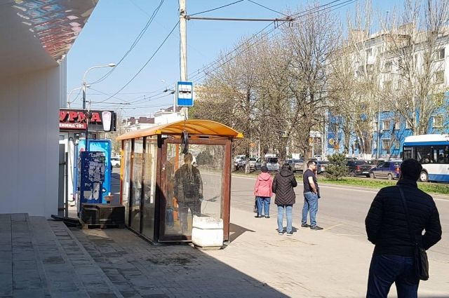 В четырех районах Ростова-на-Дону заменят 40 остановочных павильонов