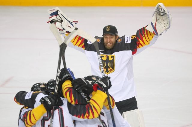 Германия по буллитам победила Швейцарию и вышла в полуфинал ЧМ по хоккею