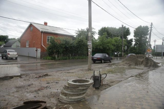 В Краснодаре по переулку Ленинскому построили участок ливневой канализации