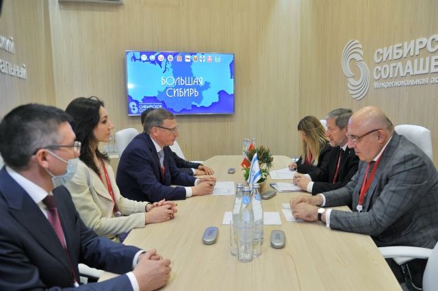 Омский губернатор Бурков провёл встречу с послом Израиля РФ