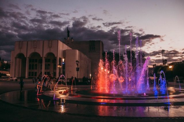 Администрация Курска рассказала о работе фонтана на Театральной площади