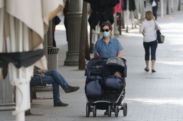 В Израиле с 15 июня отменят требование о ношении масок в помещениях
