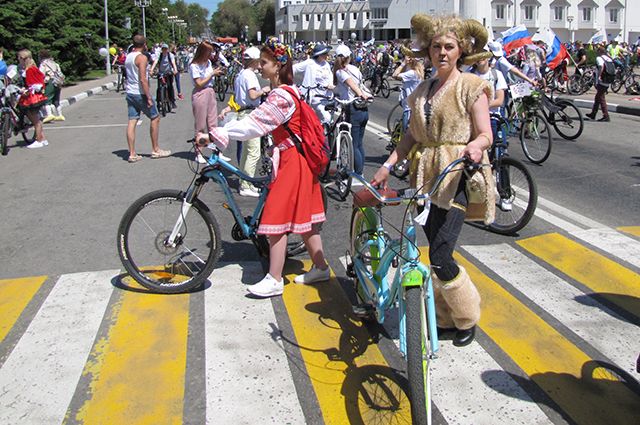 Более 3,5 тысяч омичей присоединились к велопараду по центру города