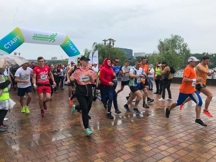 Участники забега «Зелёный марафон».