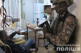 В Киеве мужчина удерживал в заложниках женщину: детали
