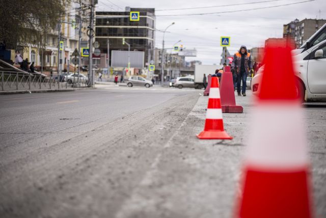 Дороги на 16 улицах отремонтируют в Новосибирске 8 июня