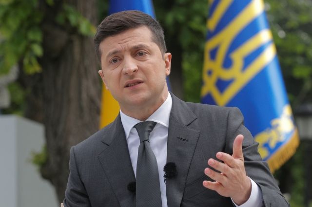 Киев анонсировал телефонный разговор Зеленского и Байдена