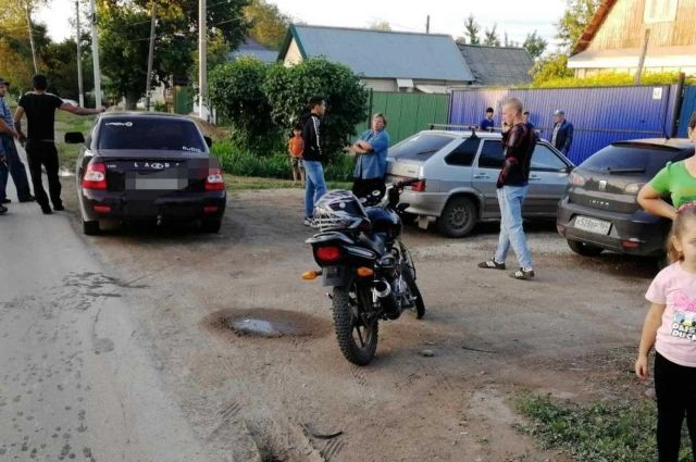 В Пугачеве водитель мотоцикла сбил 10-летнюю девочку