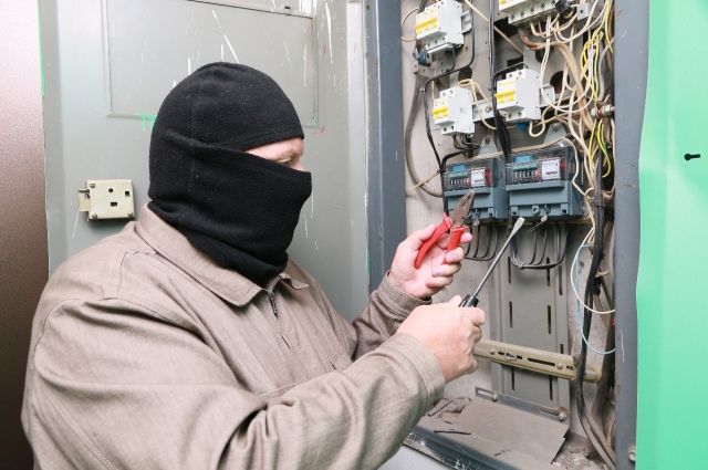 Барнаульцы платят по 5 тыс. рублей за бесплатные электросчетчики