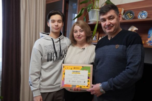 Супруги купили два автомобиля и погасили кредит.