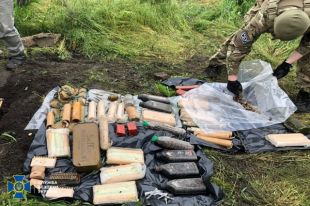 В Донецкой области обнаружили схрон снайпера «ДНР»