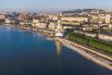 Многокилометровая береговая полоса города Новороссийска хотя и занята по преимуществу портовыми сооружениями, тем не менее, имеет неплохие пляжи - популярные места отдыха жителей и гостей города.