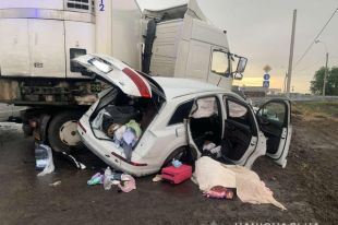 Выжила только одна из дочерей: под Херсоном в ДТП погибла семья