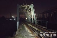 В Харькове 13-летнюю девочку на мосту убило током