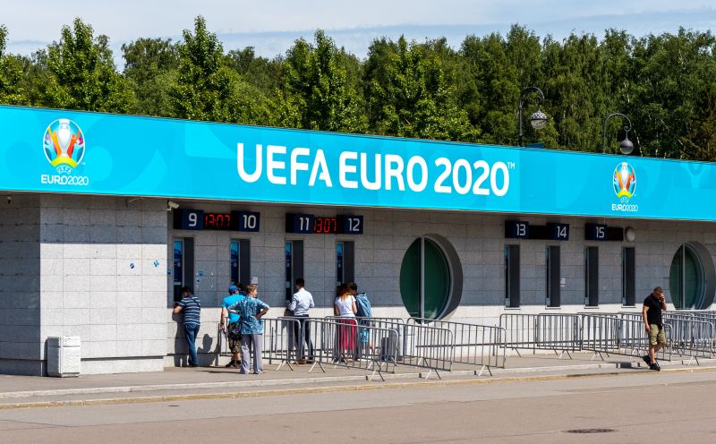 Кассы по продаже билетов на матчи чемпионата Европы по футболу - 2020 у стадиона «Газпром Арена»