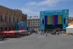 Сцена с экраном для трансляций матчей в футбольной деревне фестиваля UEFA EURO 2020 на Конюшенной площади