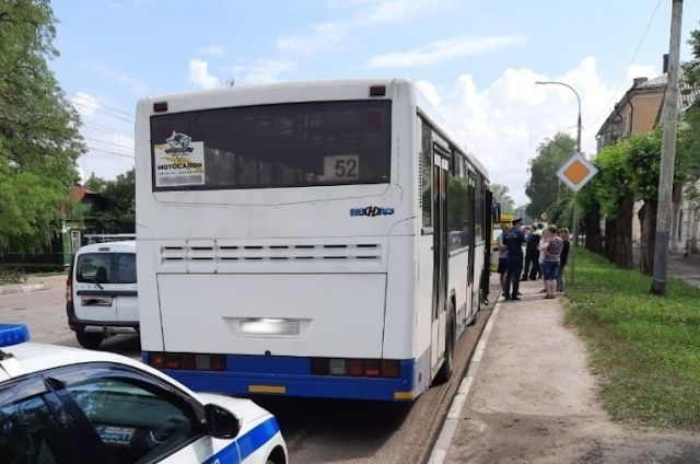 В Тамбове на улице Гастелло автобус столкнулся с восемью автомобилями