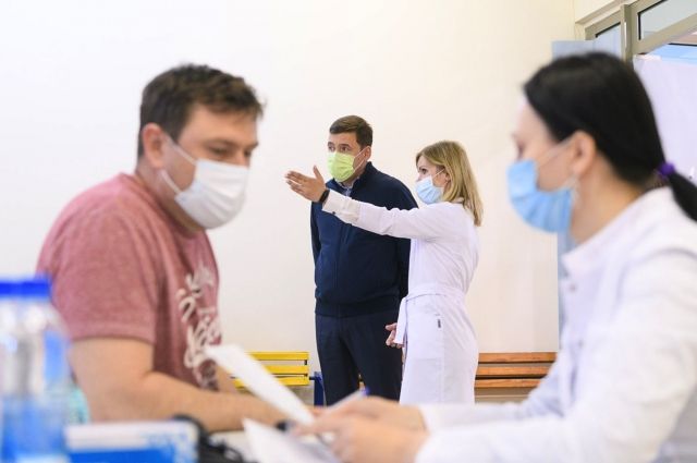 Пункт вакцинации от COVID-19 открылся на ЖД вокзале в Екатеринбурге
