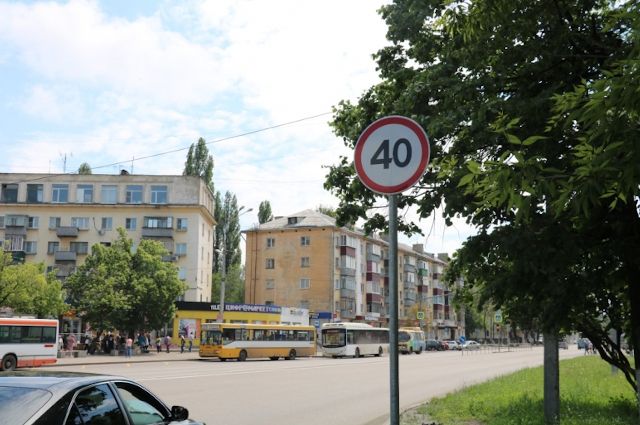 В Липецке на опасных участках устанавливают новые дорожные знаки
